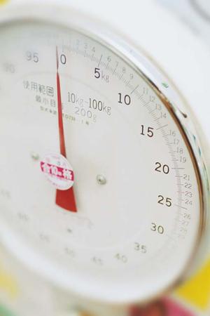 アルミ押出材料の販売を行う会社について